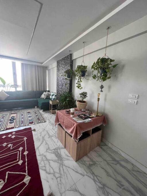 Apartment Newly Refurbished Flat,marble Floors.central